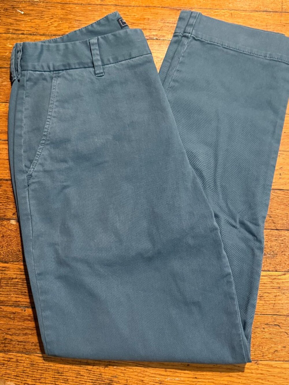 Vineyard Vines Women's Mid-Rise Vintage Chinos